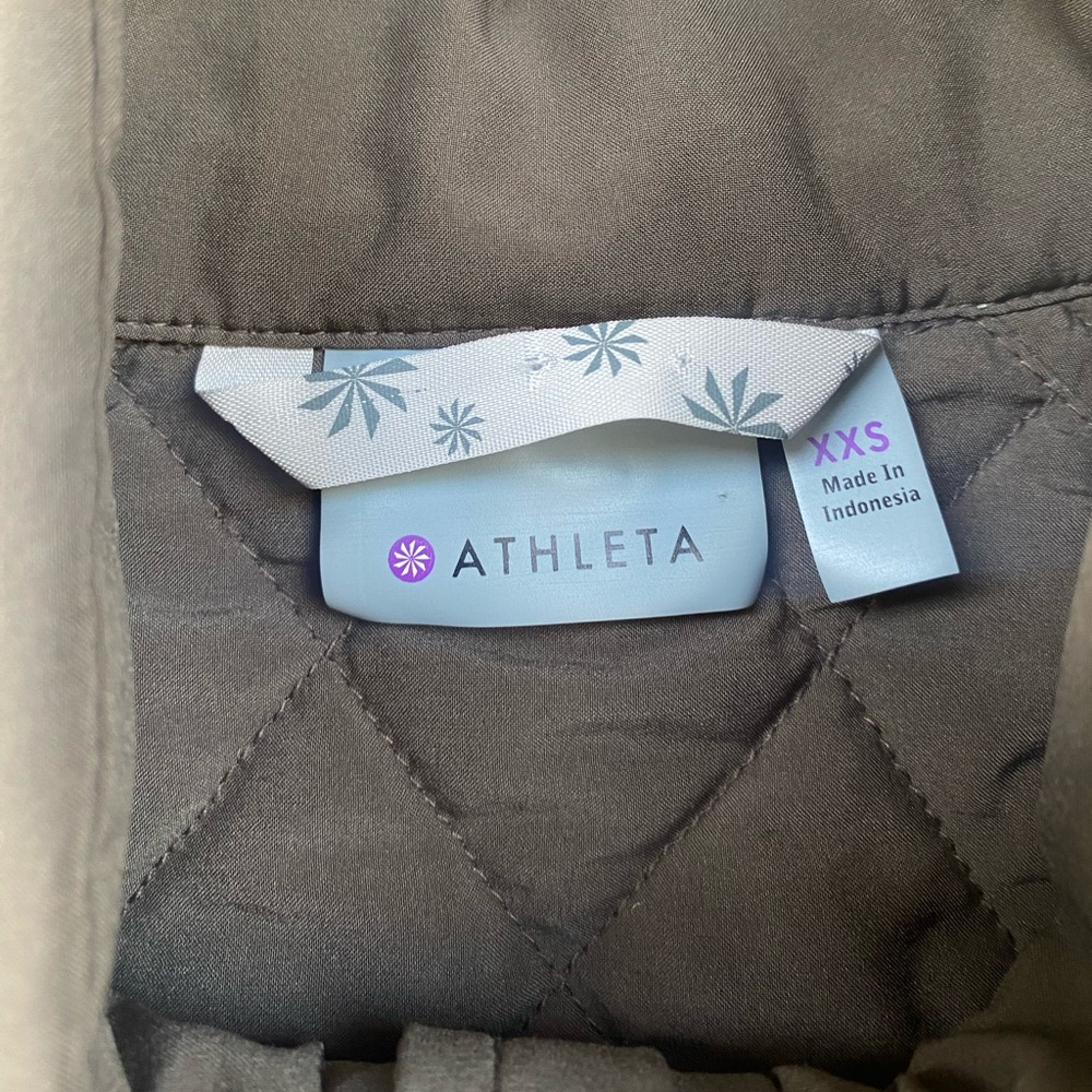 Athleta Upside Quilted Vest in Green ~ Size XXS - Picture 5 of 11
